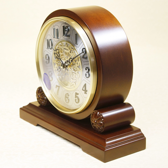 Simple solid wood wall clock living room dining room silent European-style round quartz clock new Chinese home atmospheric clock