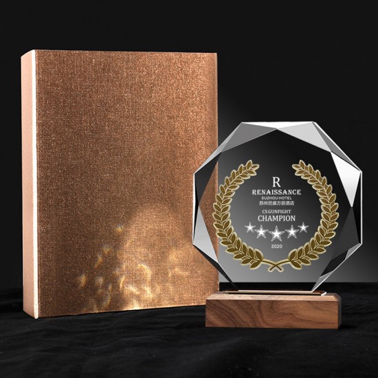 Wood base trophy 