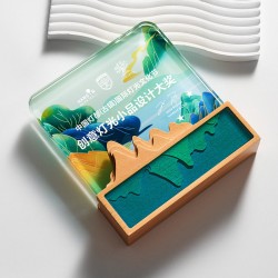 Custom solid wood crystal trophy, creative Chinese-style new design featuring mountain peaks, sales champion award for teams, traditional Chinese-style wooden medal customization