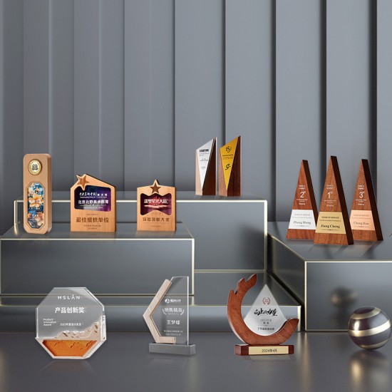 Beech wood trophy 