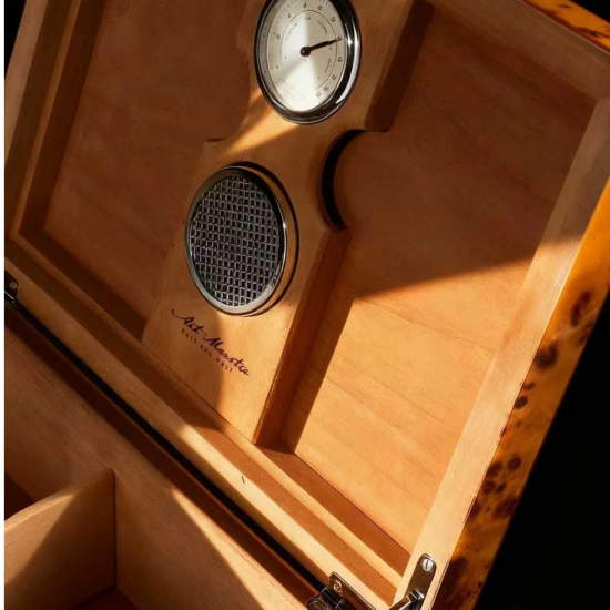 cigar humidifier box